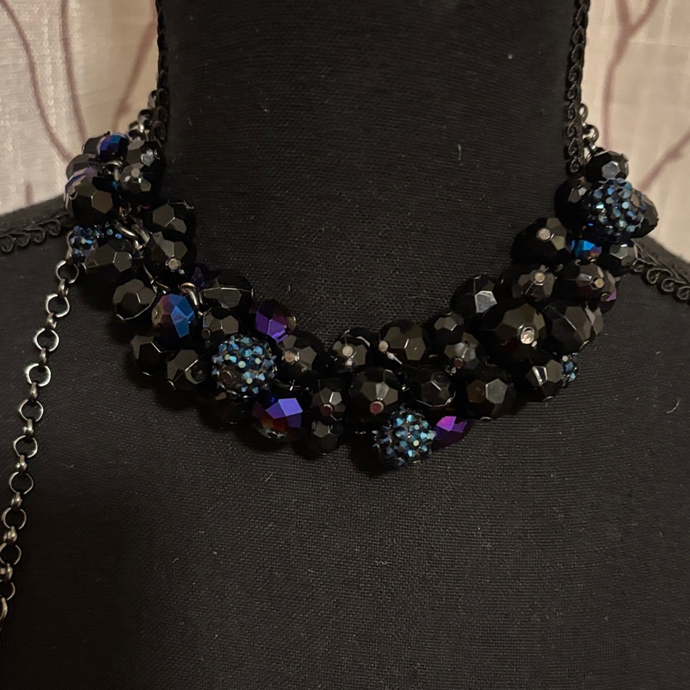 NWT Elegant Black and Blue Beaded Necklace